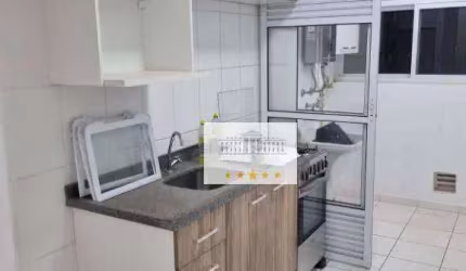 Apartamento completo em armários e em ótima localização!