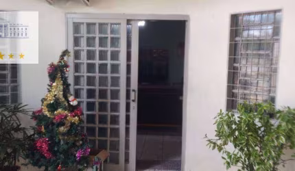 Casa com 3 dormitórios à venda, 254 m² por R$ 320.000 - Umuarama - Araçatuba/SP