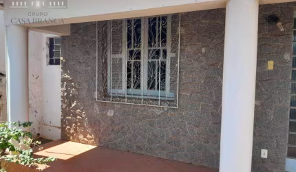 Casa com 4 dormitórios para alugar, 220 m² por R$ 4.000,00/mês - Vila Nova - Araçatuba/SP