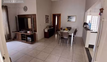 Casa com 3 dormitórios à venda, 120 m² por R$ 480.000,00 - Concórdia III - Araçatuba/SP
