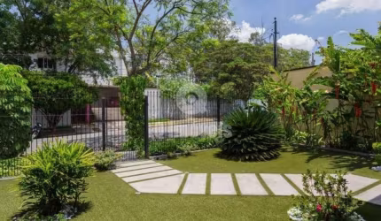 Casa a venda, Alto da Lapa, 365 m², 2 dormitórios, 2 suítes, 2 vagas. R$ 2.800.000