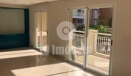 Duplex a venda Alto da Lapa, 390 metros, 7 dormitórios, 3 suítes com 6 vagas .