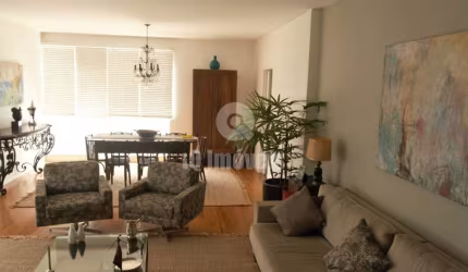 Apartamento Higienópolis,03 quartos, 01 suíte, 02 vagas de garagem demarcadas