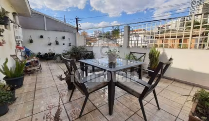 Sobrado Residencial de 3 andares, c/ 4 suites,  3 vagas c/ terraço