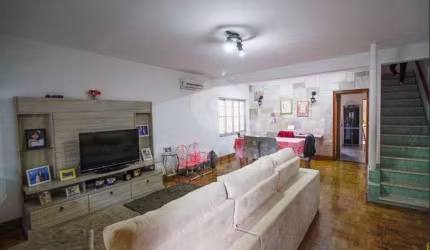 Sobrado Vila Anglo , 273 mts,  3 dormtórios 2 vagas e Quintal