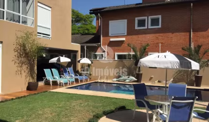 Casa no Alphaville com 6 suítes