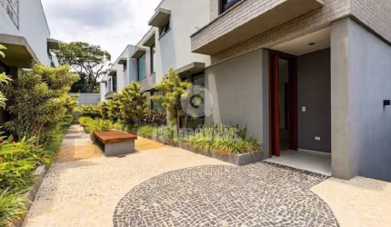 Casa de condomínio fechado nova com 3 suítes 3 vagas