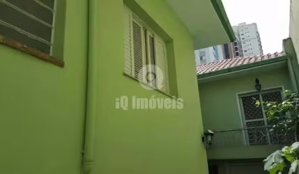 Casa a venda em Perdizes, 310 metros, 3 dormitórios, 1 suíte com 2 vagas.