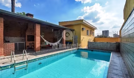 Casa a venda com piscina 144 m² útil 4 dormitório 3 vagas Campo Belo R$ 990.000,00