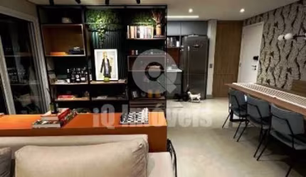 Apartamento mobiliado à venda na Vila Isa, 63 metros, 1 suíte, 1 vaga R$ 690.000,00