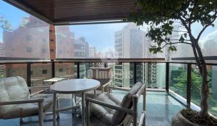 Apartamento a venda Moema, 320 metros, 3 suítes, 4 vagas, R$ 5.500.000,00.