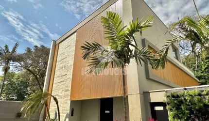 Casa de condomínio alto padrão 4 suítes 5 vagas 739 de área construída