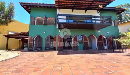 Casa a venda Morumbi, 540 metros, 4 suítes, 6 vagas.