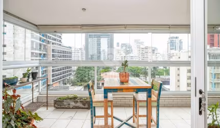 Apartamento a venda Pinheiros, 170 metros, 3 suítes, 3 vagas.