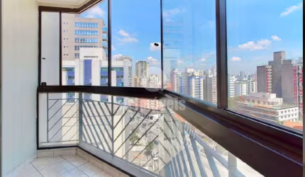 Moema Pássaros apartamento , 3 dormitórios, 1 suíte e 2 vagas de garagem.  Av Pavão.