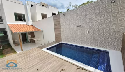 Casa geminada no bairro Fontes em Ipatinga