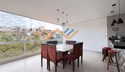 Casa triplex &#224; venda no bairro Cidade Nova