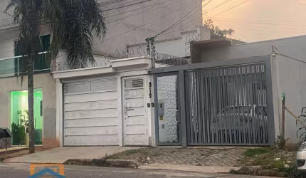 Casa com piscina no Residencial Beth&#226;nia