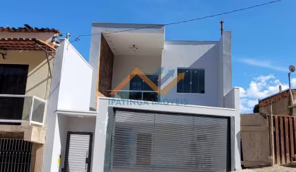 Casa Duplex no bairro Caravelas