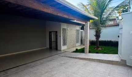 Casa de 3 quartos no bairro das àguas perto do HMC em Ipatinga MG.