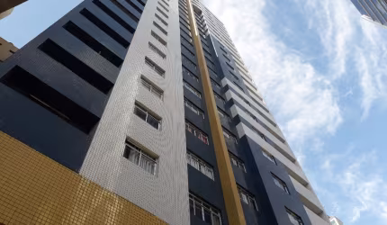 Apartamento de 02 quartos no Centro de Curitiba