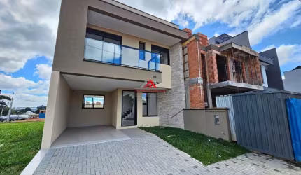 Sobrado Alto Padrão 03 Dormitórios com 1 suíte com 141m² - Costeira - São José dos Pinhais