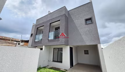 Sobrados 03 Dormitórios e 1 suíte com 103m²  - Xaxim - Curitiba.