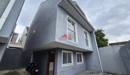 Sobrados 03 Dormitórios e 1 suíte com 135m²  - Xaxim - Curitiba.
