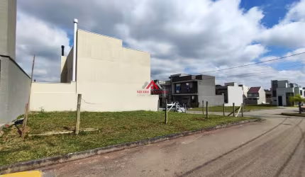 Terreno de esquina em Condomínio com 144m²- Costeira - São José dos Pinhais.