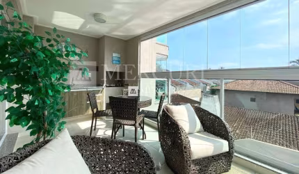 Apartamento com Varanda Gourmet e Vista para o Mar na Enseada