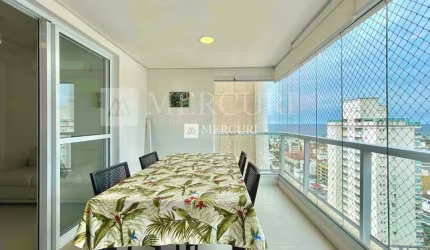 Apartamento à Venda no Guarujá com Vista para o Mar