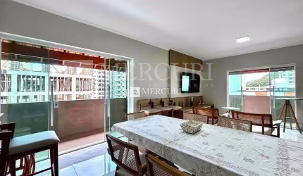 Apartamento no Guarujá, Praia da Enseada, Região Hotéis, finamente decorado e mobiliado.
