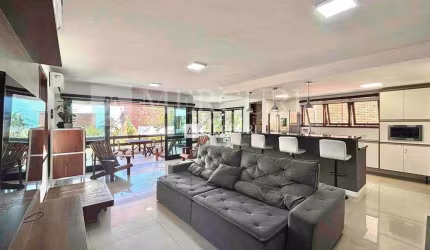 Casa no Guarujá, Enseada, com Vista para o Mar, Condomínio Fechado