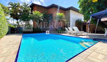Casa no Guarujá, Enseada, com Piscina e 4 Suítes