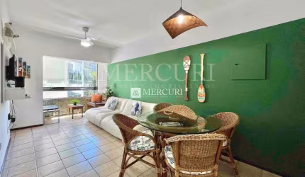 Apartamento no Guarujá, Enseada, Com Sacada, 2 Quartos.