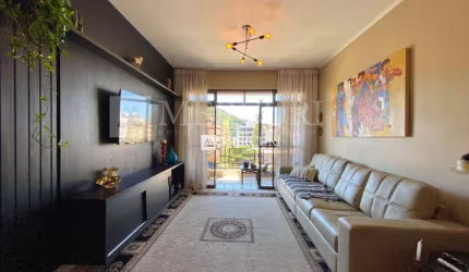 Apartamento no Guarujá, Enseada, 1 suíte, prédio com lazer.