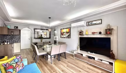 Apartamento no Guarujá, Enseada, Com Sacada, Decorado e Próximo a Praia