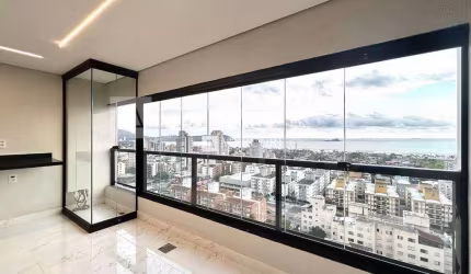 Apartamento no Guarujá, Enseada, Região do Central Parque, com Vista Mar