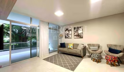 Apartamento no Guarujá, Enseada, totalmente reformado e com lazer.
