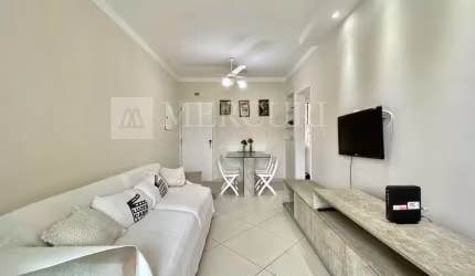 Apartamento no Guarujá, Enseada, Reformado, Mobiliado e Com Vista Parcial para o Mar