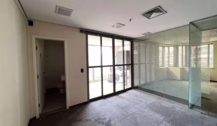 Casa para Venda em São Paulo, Vila Olímpia, 2 banheiros, 3 vagas