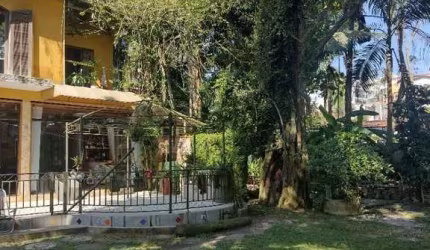Sobrado com 4 dormitórios à venda, 336 m² por R$ 950.000,00 - Riacho Grande - São Bernardo do Campo/SP
