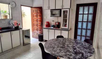 Sobrado com 4 dormitórios à venda, 222 m² por R$ 700.000,00 - Parque Terra Nova II - São Bernardo do Campo/SP