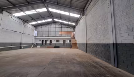 Galpão para alugar, 695 m² por R$ 24.500,00/mês - Vila Lucinda - Santo André/SP