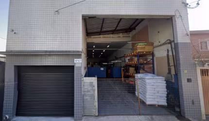 Galpão para alugar, 300 m² por R$ 7.814,85/mês - Vila Palmares - Santo André/SP