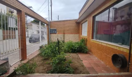 Casa com 4 dormitórios à venda, 200 m² por R$ 690.000,00 - Piraporinha - Diadema/SP