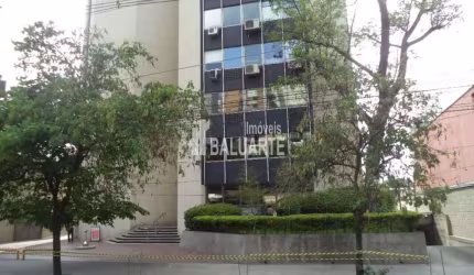 Sala Comercial e 3 banheiros à Venda, 204 m² por R$ 1.950.000