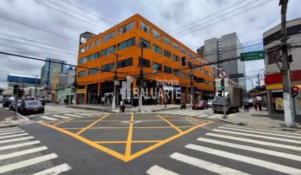 Prédio comercia e residencial em Santo Amaro