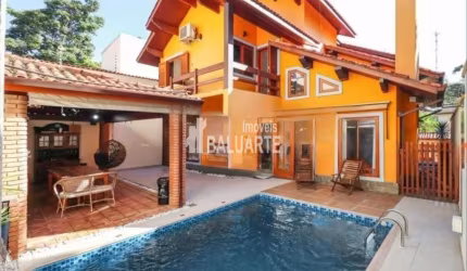 Sobrado com 3 Quartos e 6 banheiros à Venda, 392 m² por R$ 3.200.000