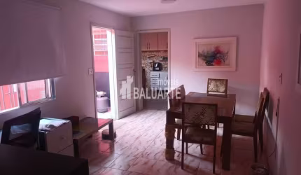Vende-se casa em Veleiros.